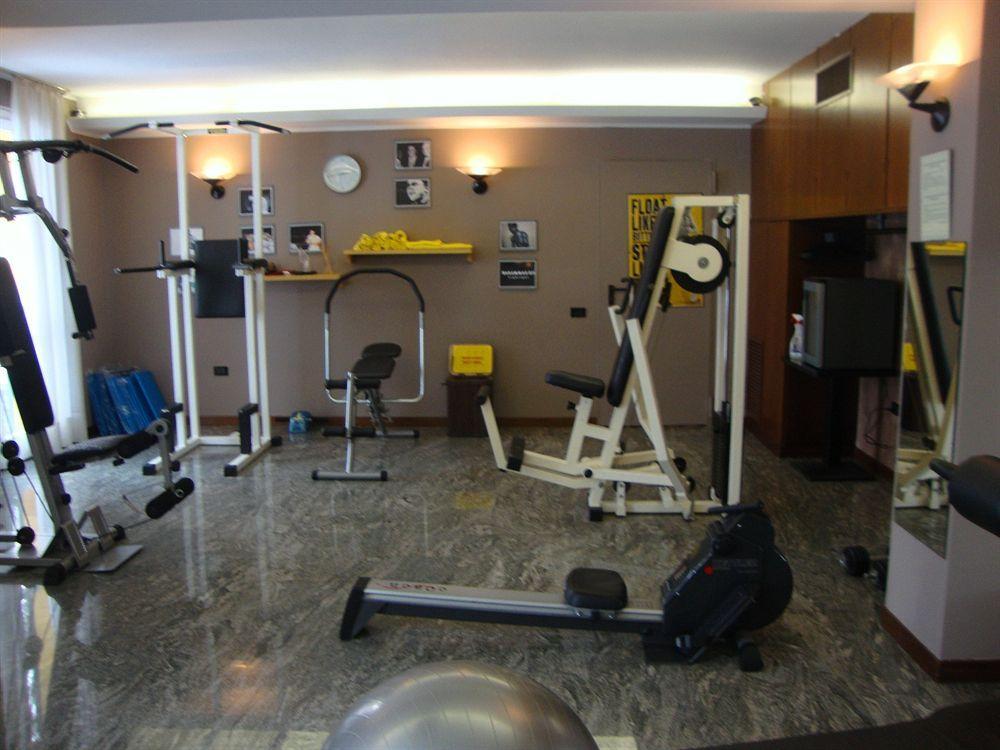 Hotel Il Corazziere Merone Extérieur photo