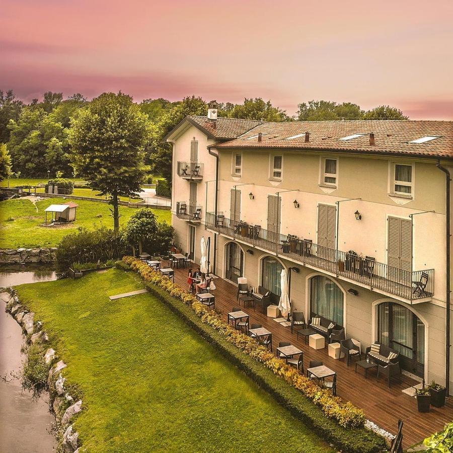 Hotel Il Corazziere Merone Extérieur photo