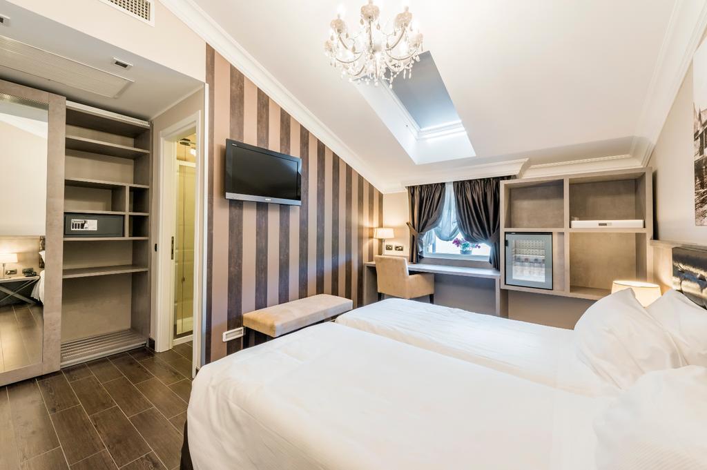 Hotel Il Corazziere Merone Extérieur photo
