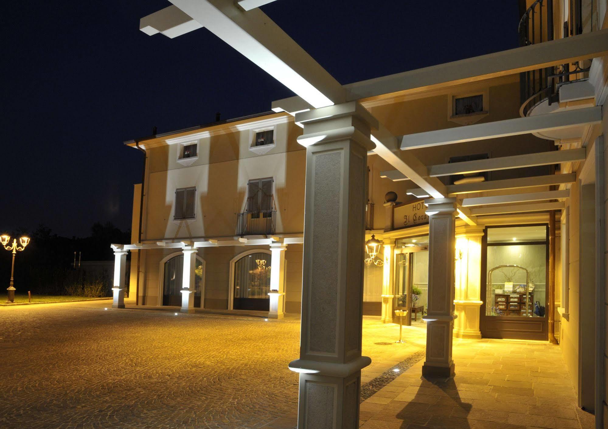 Hotel Il Corazziere Merone Extérieur photo